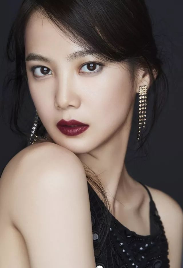 秋冬必入的5支口红显白显气质,勃艮第红口红适合什么肤色