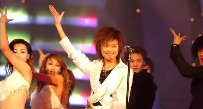 李宇春我就是艺人张国立,李宇春我就是艺人绿色毛衣