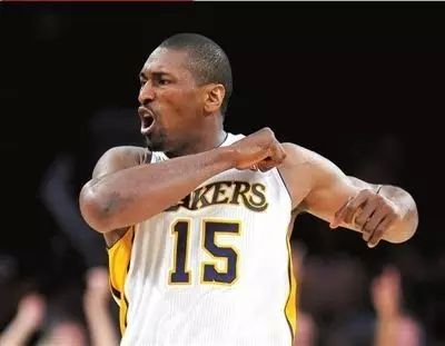 撞断别人两根肋骨,罗德曼和乔丹打过几次总决赛