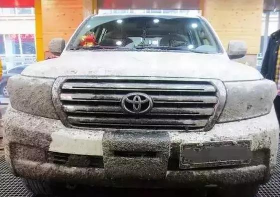 爱车有轻微划痕怎么处理,爱车有轻微的擦痕怎么办