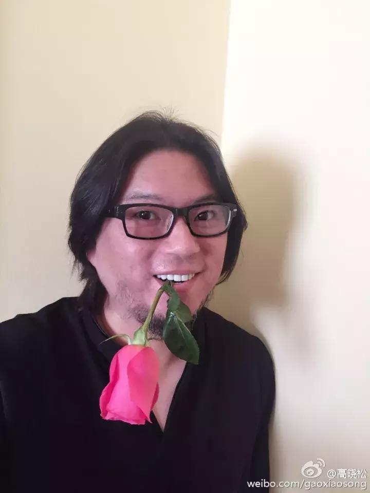 男人拍照不会笑怎么办,男人拍照不露脸