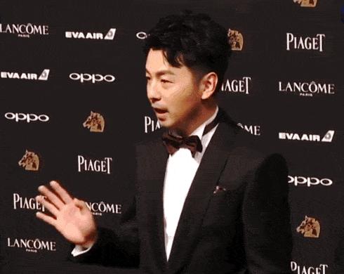 男人拍照不会笑怎么办,男人拍照不露脸