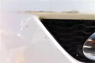 爱车有轻微划痕怎么处理,爱车有轻微的擦痕怎么办