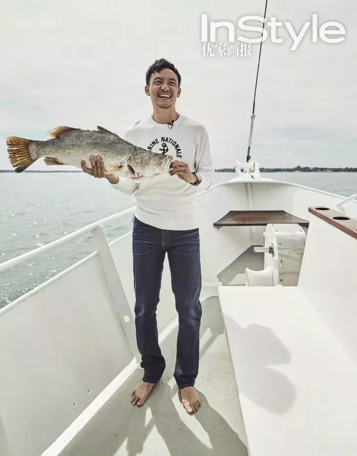 男人拍照不会笑怎么办,男人拍照不露脸