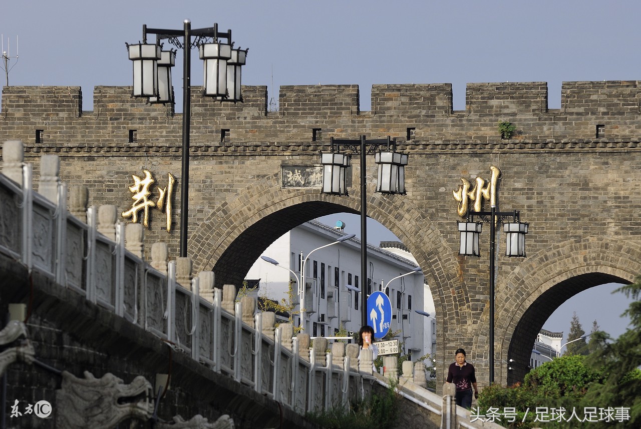 “荆州样本”书写校园足球新篇球迷谏言足球纳入中考愿望终实现