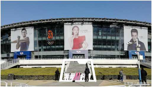 参加荣耀发布会,参加荣耀100发布会