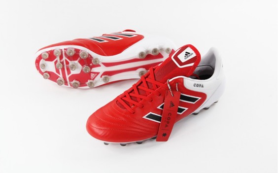 如何选择一款适合自己的足球鞋,哪款足球鞋好