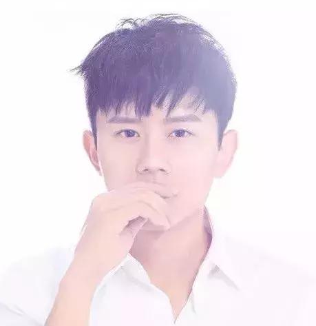 男人拍照不会笑怎么办,男人拍照不露脸