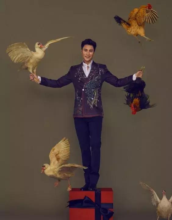 男人拍照不会笑怎么办,男人拍照不露脸