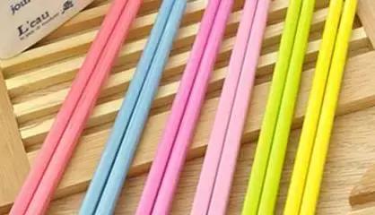 家庭里用什么材质碗最好,家里餐具用什么材质最好