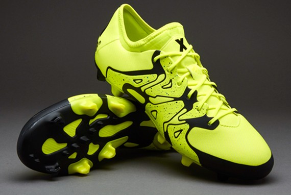 如何选择一款适合自己的足球鞋,哪款足球鞋好