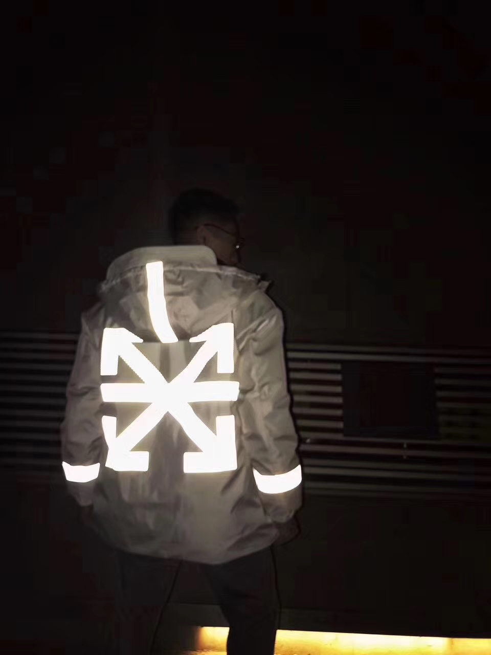 moncler和offwhite联名羽绒服,比moncler还高级的羽绒服