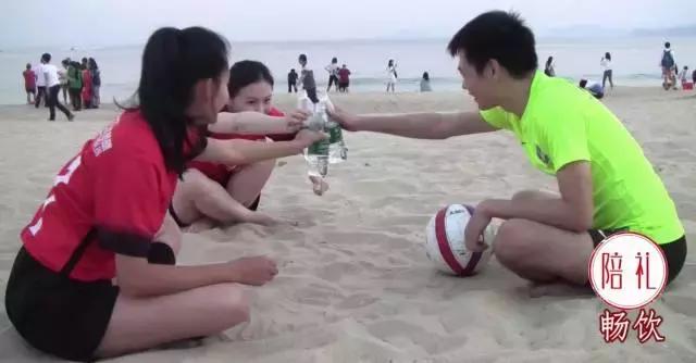 「正片」踢球不只是男生的专利丨寻找足球女汉子第2期