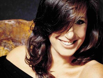 世界著名服装设计师的代表作品,深圳十大服装设计师品牌