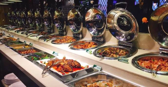 川王府餐厅,曾经的成都大白鲨海鲜自助餐厅