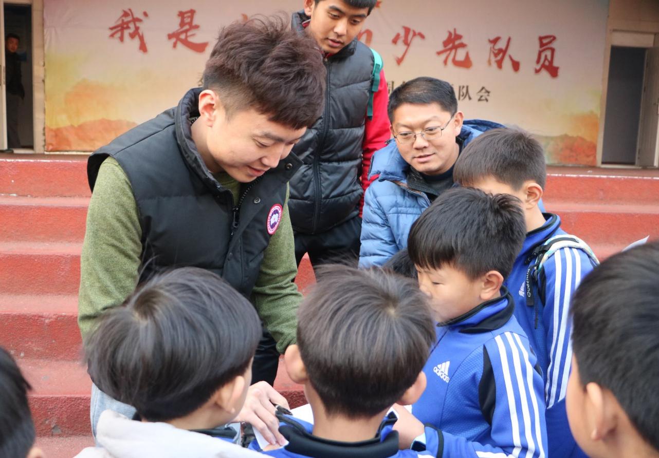 武汉卓尔足球青训日常,武汉卓尔回归基地完成首训