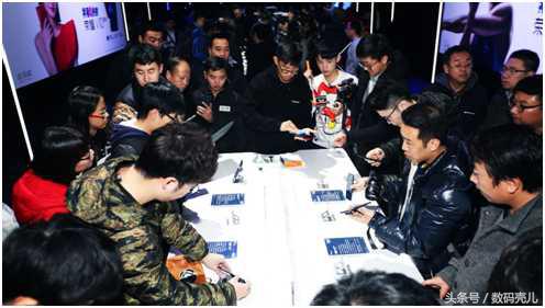 参加荣耀发布会,参加荣耀100发布会