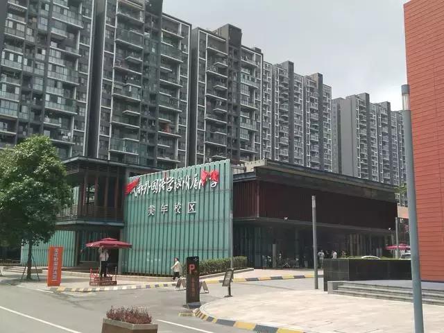 名校疯了成都今明两年新开学校29所，跑步进入名校“新一线城市”