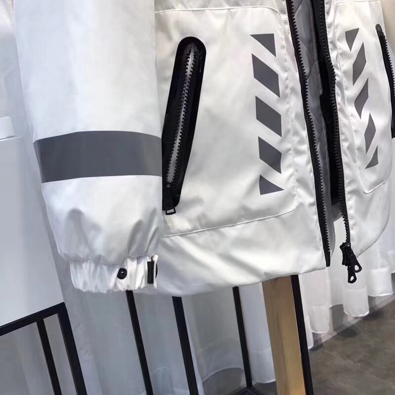 moncler和offwhite联名羽绒服,比moncler还高级的羽绒服