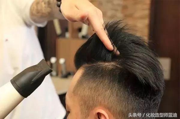 不会自己编头发,自己不会做发型