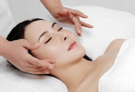 美容院脸部护理过敏什么原因,美容后皮肤屏障受损泛红刺痛