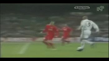 罗纳尔多钟摆过人图片,罗纳尔多钟摆式过人视频完整版