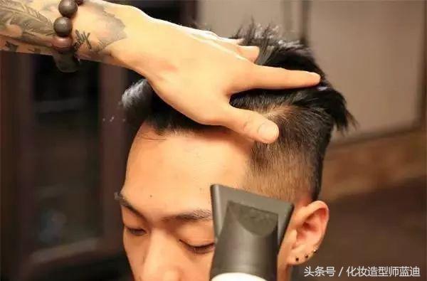 不会自己编头发,自己不会做发型