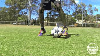 6-12岁足球训练教程控球,足球训练10个基本动作幼儿