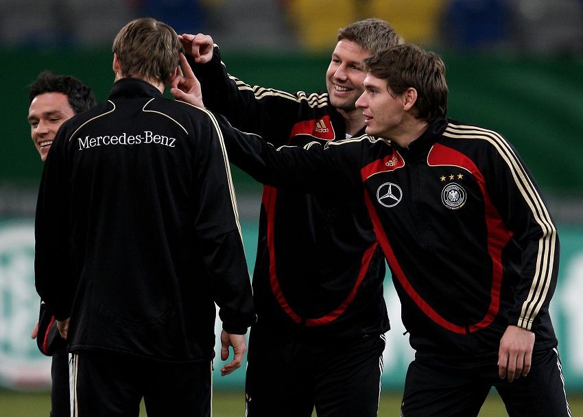 鎴樿溅鍚埅,鎴樿溅鍚▼