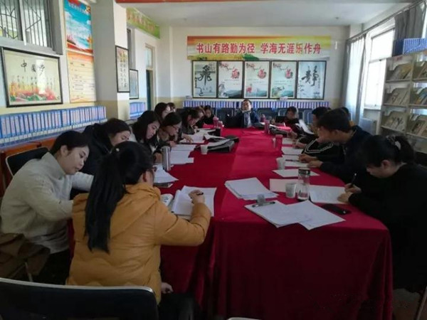 孝义市振兴街小学第五共同体课堂观摩学习活动拉开帷幕