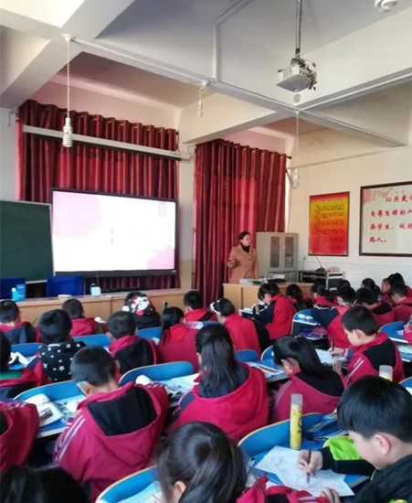 孝义市振兴街小学第五共同体课堂观摩学习活动拉开帷幕