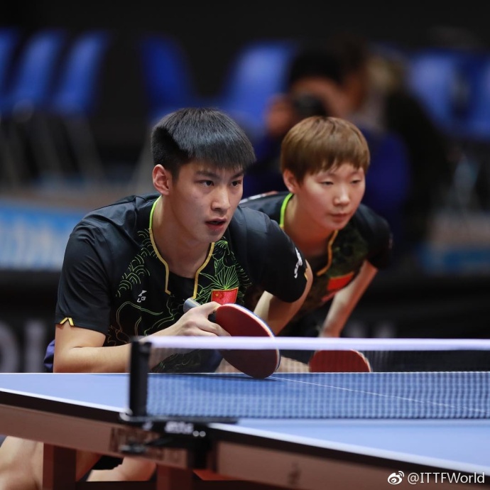 国乒20岁小将4-0劲敌世青赛三冠王,世青赛罗马尼亚乌克兰