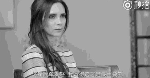 冬天纯色毛衣的高级穿搭,秋冬人手一件的毛衣怎么穿更好看