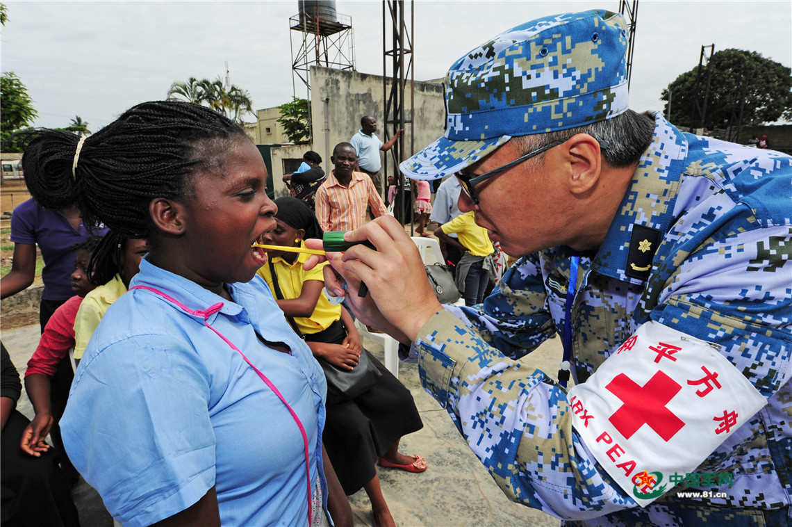 和平方舟医院船支援莫桑比克,中国医疗船和平方舟号船长