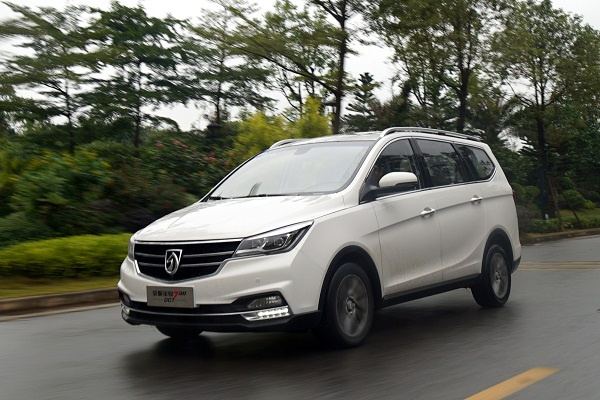 宝骏730cvt是自动挡还是手动,新款宝骏7301.5t双离合