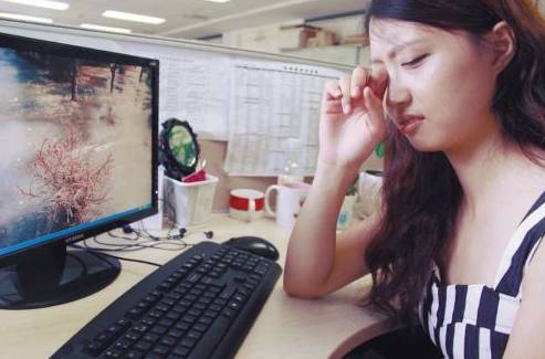 为了颈椎不远千里求医,把电脑显示屏升高能否缓解颈椎病