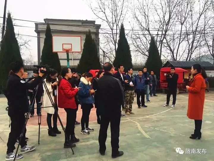 涓哄涔℃墦call闄囧崡,涓虹敇鑲冩墦call