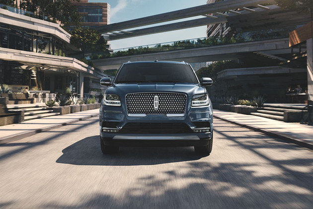 纯粹美式大家伙实拍林肯领航员,新款林肯领航员试驾