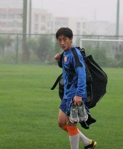 新疆孩子的足球梦,蒲城孩子的足球梦