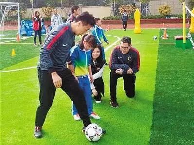 新疆孩子的足球梦,蒲城孩子的足球梦