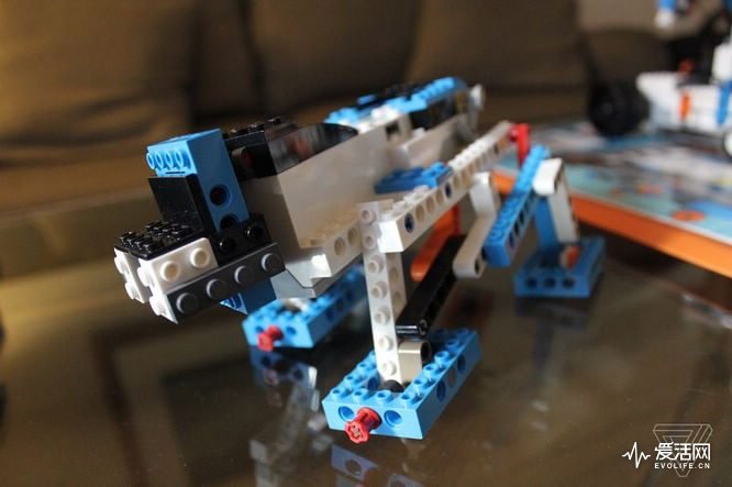 ces2017智能穿戴,乐高mindstorms第四代机器人