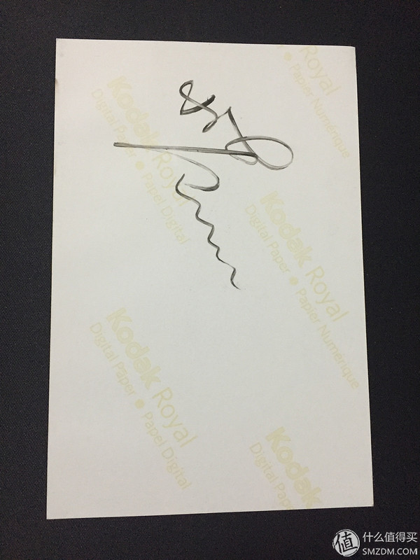 照片还是那个苍姐姐,但陪撸的鼠标却更”色”了I-ROCKSIM6幻彩翼评测,附苍姐签名照