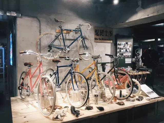 不仅有黑社会火并！香港工厦里还有这些隐秘好去处