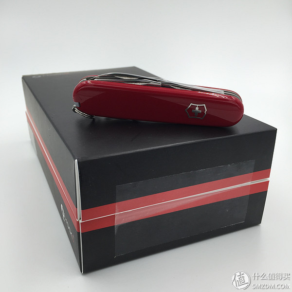 照片还是那个苍姐姐,但陪撸的鼠标却更”色”了I-ROCKSIM6幻彩翼评测,附苍姐签名照