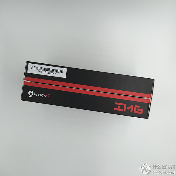 照片还是那个苍姐姐,但陪撸的鼠标却更”色”了I-ROCKSIM6幻彩翼评测,附苍姐签名照