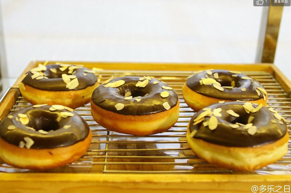 都教授代言服装,都教授北京现代广告