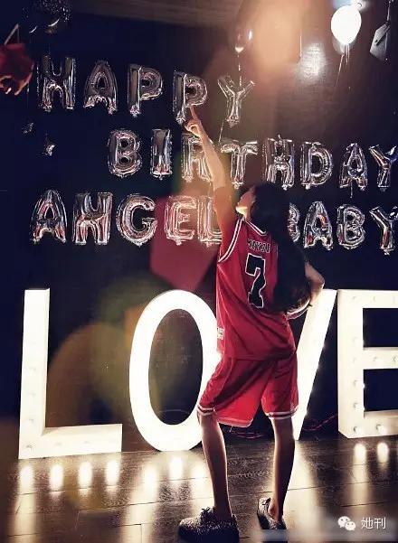 蕾哈娜权志龙,蕾哈娜和权志龙