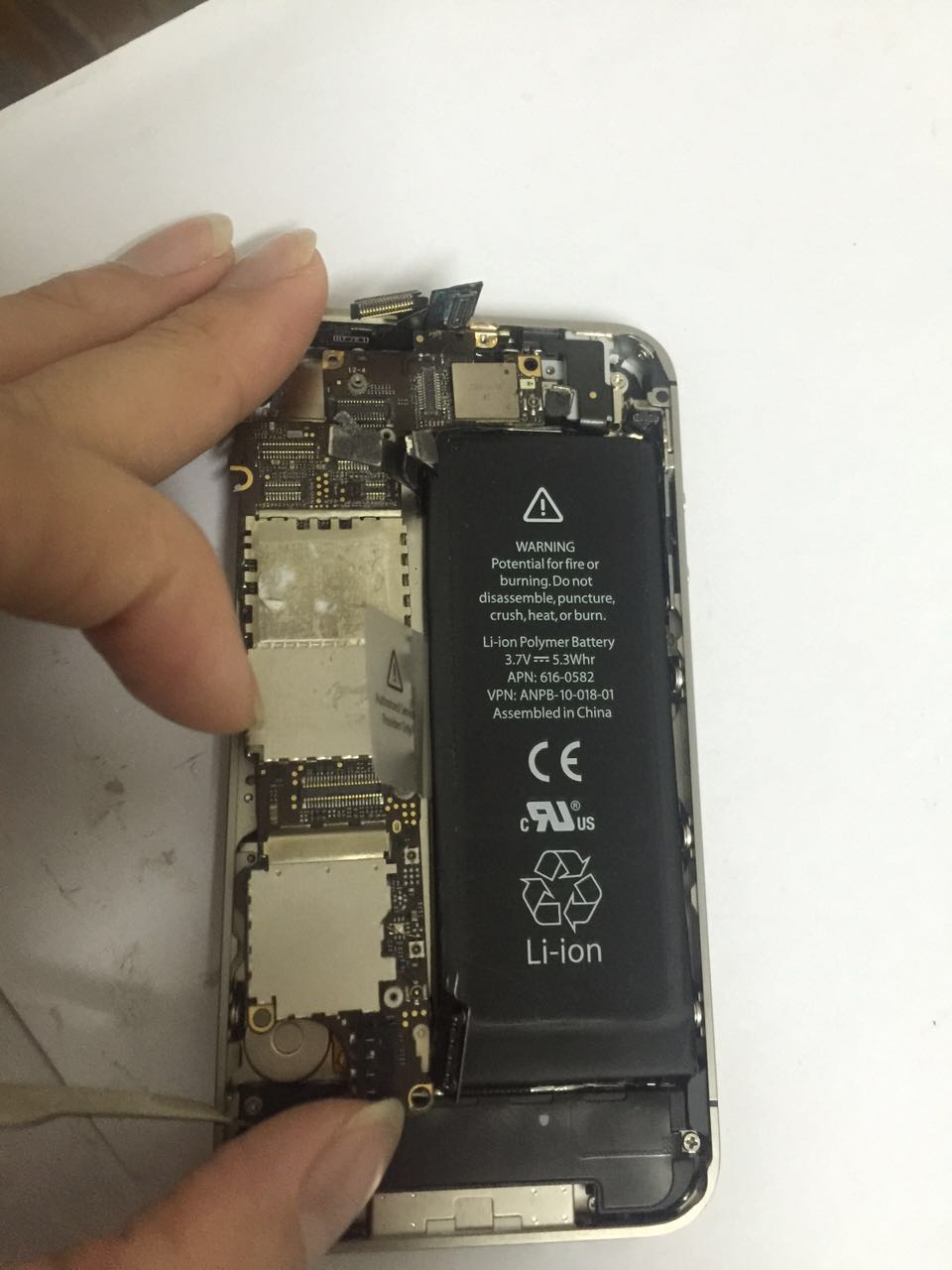 苹果4s更换主板视频教程,苹果4s主板图解超详细