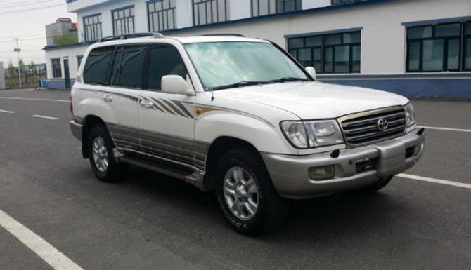 老吴十万块钱二手车,老吴30万买什么车