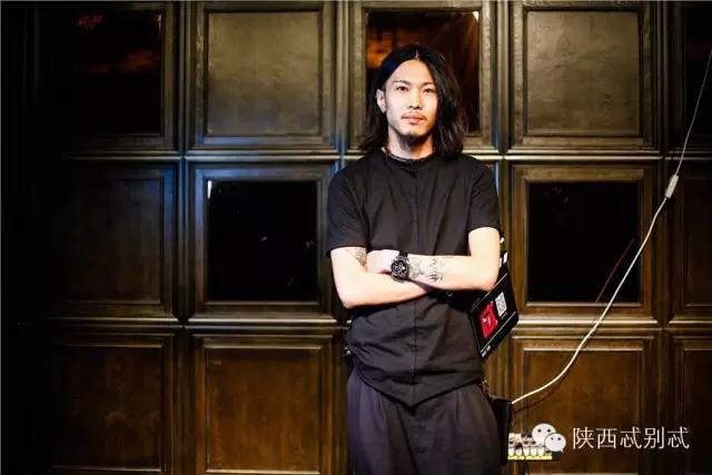 说出你们在酒吧被撩的经历？我面膜笑裂了！丨谁是忒色街拍NO.